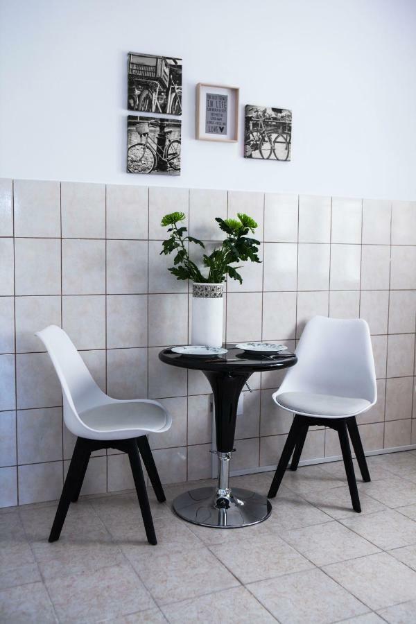 Best Located Executive Apartment In Maroussi. Афіни Екстер'єр фото
